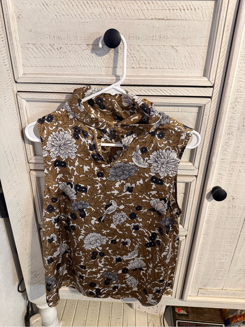 Ann Taylor Mustard Floral Sleeveless Mock Neck Blouse